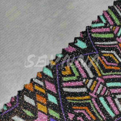 अपने कपड़ों के निर्माण के लिए सही डबल बुना हुआ कपड़ा खोजें