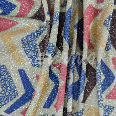 अपने कपड़े संग्रह के लिए सबसे अच्छा डबल-ट्रिक्टेड कपड़े खोजें