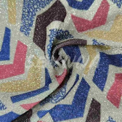 अपने कपड़े संग्रह के लिए सबसे अच्छा डबल-ट्रिक्टेड कपड़े खोजें