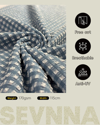 प्रीमियम टेक्सचर्ड स्विम फैब्रिक जिसकी चौड़ाई 115 सेमी, वजन 170 जीएसएम है, और स्विमवियर के लिए स्टाइलिश टेक्सचर्ड पैटर्न है