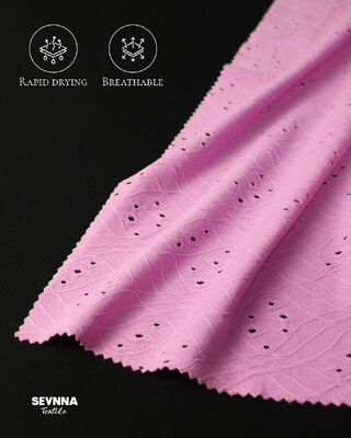 पर्यावरण के प्रति जागरूक पुनर्नवीनीकरण पॉलिएस्टर कपड़े पर्यावरण के प्रति जिम्मेदारी पर ध्यान केंद्रित करने वाले टिकाऊ फैशन ब्रांडों के लिए डिज़ाइन किए गए