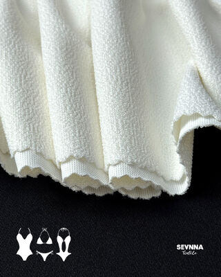 220gsm पुनर्नवीनीकरण स्विमवियर फैब्रिक - जल्दी सूखने वाला और सांस लेने योग्य इको-फ्रेंडली स्विमवियर सामग्री