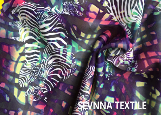 डिजिटल प्रिंटिंग पुनर्नवीनीकरण Swimwear कपड़े 225gsm-230gsm पशु पैटर्न के साथ