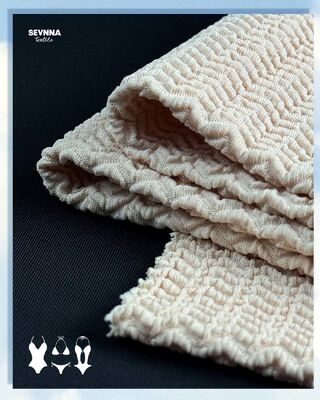 पर्यावरण के अनुकूल स्विमवियर कपड़े दो तरफा लोच 130 सेमी चौड़ाई और 250 ग्राम वजन के साथ टिकाऊ स्विमवियर के लिए